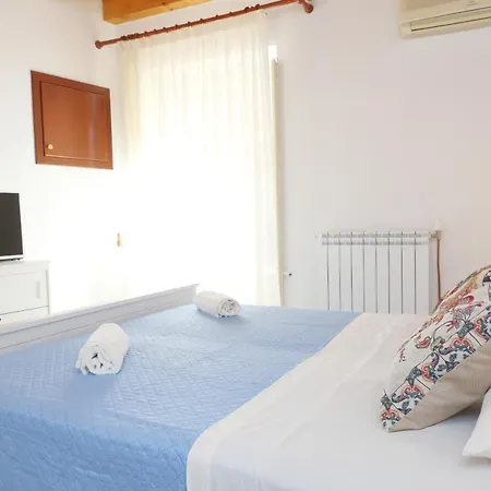 Casa Ni Rosa *